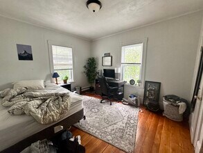 20 Bristol St, Unit 2 in East Cambridge, MA - Building Photo - Building Photo