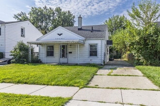 17656 Toepfer Dr in Eastpointe, MI - Building Photo - Building Photo