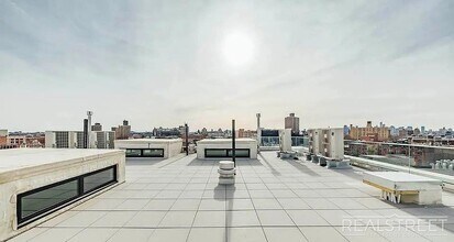 594 Bushwick Ave in Brooklyn, NY - Building Photo - Building Photo