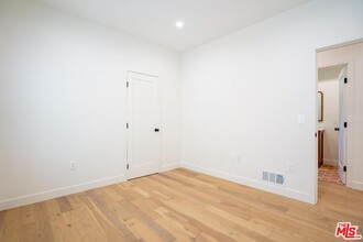 6511 Orange St in Los Angeles, CA - Foto de edificio - Building Photo