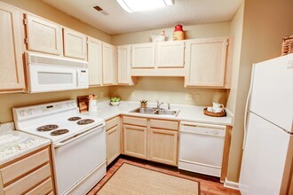 Brookefield Apartments in Raleigh, NC - Foto de edificio - Building Photo