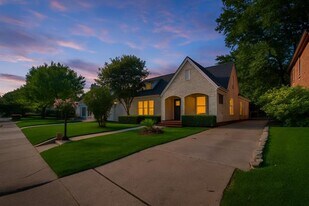 6155 Richmond Ave in Dallas, TX - Building Photo