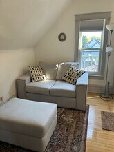 2766 S Logan Ave, Unit Upper in Milwaukee, WI - Building Photo - Building Photo