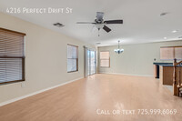 4216 Perfect Drift St in Las Vegas, NV - Foto de edificio - Building Photo