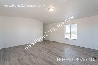 11500 S Nogales Hwy in Tucson, AZ - Building Photo - Building Photo