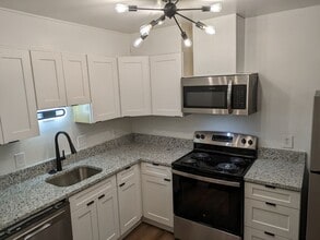 2736 Gatewood Cir in Charlottesville, VA - Building Photo - Building Photo
