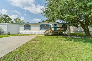 33205 Wedgewood Dr in Magnolia, TX - Building Photo