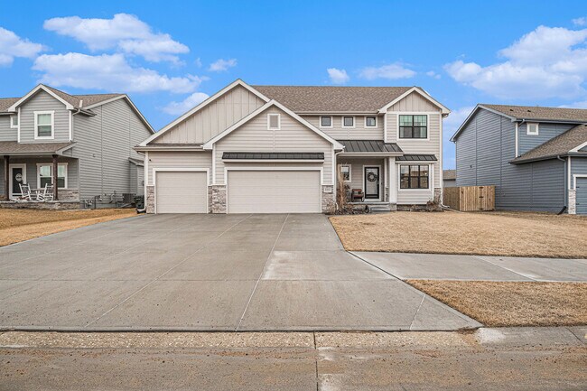 5303 Helwig Ave in Papillion, NE - Building Photo - Building Photo