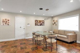 636 Diane Pl in Valley Stream, NY - Building Photo - Building Photo