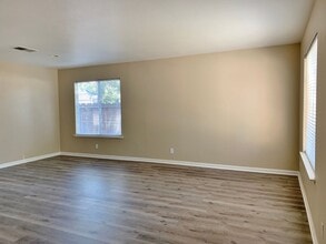 2821 Valley View Rd in Hollister, CA - Building Photo - Building Photo