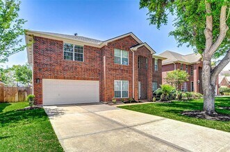 2208 Breezeway Bend Dr in Pearland, TX - Foto de edificio - Building Photo
