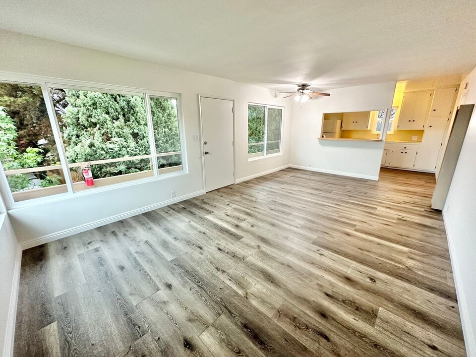 4750 E Malta St in Long Beach, CA - Building Photo
