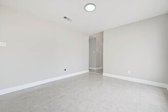 10719 Kitty Brook Dr in Houston, TX - Building Photo - Building Photo