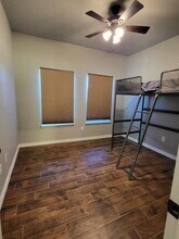 1197 Ramble Hills in Canyon Lake, TX - Foto de edificio - Building Photo