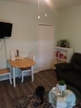 8001 Formby St, Unit 2 in Riverview, FL - Foto de edificio - Building Photo