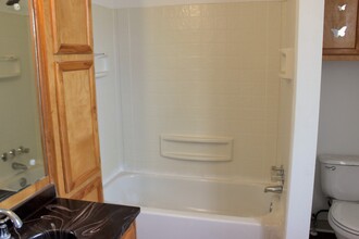 1003 E Alamo St in Brenham, TX - Building Photo - Building Photo