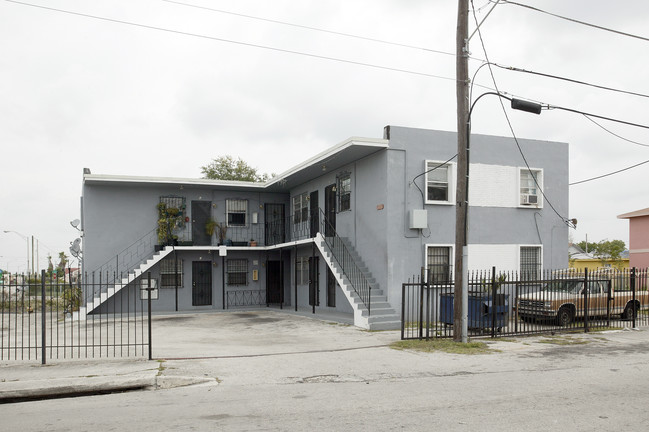 6251 NW 17th Ave in Miami, FL - Building Photo - Building Photo