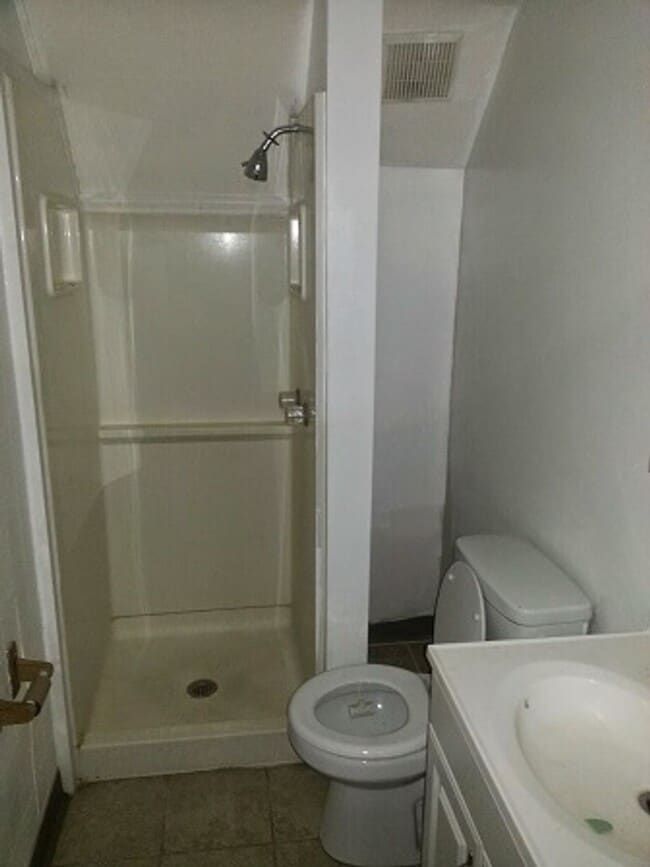 6207 Mayflower Ave in Cincinnati, OH - Building Photo - Building Photo