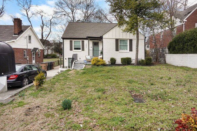 1803 Neal Terrace in Nashville, TN - Building Photo - Building Photo