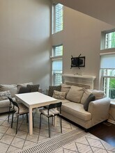 109 Holmes Way in Schaumburg, IL - Building Photo - Building Photo