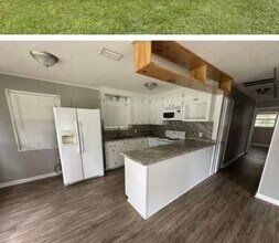 193 Black Creek Lodge Rd in Freeport, FL - Building Photo - Building Photo