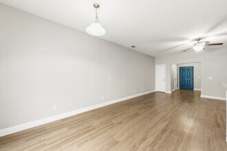 240 Canyon Oak Loop in Richmond Hill, GA - Building Photo - Building Photo