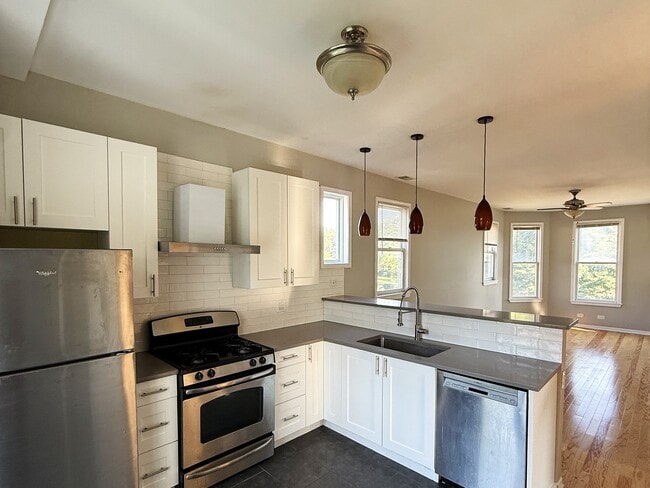 1521 Lake St, Unit 2