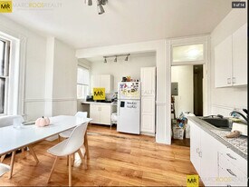 11 Euston St in Brookline, MA - Building Photo