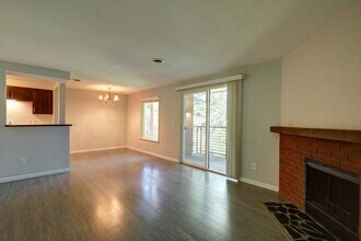 12209 NE Bel Red Rd in Bellevue, WA - Building Photo - Building Photo