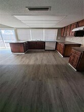 9724 White Ash Rd in Dallas, TX - Building Photo - Building Photo