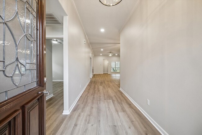 18747 Candle Park Dr in Spring, TX - Building Photo - Building Photo
