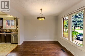 17 Taymall St in Hamilton, ON - Building Photo - Building Photo