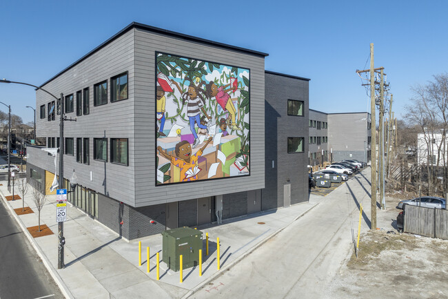 Fifth City Commons in Chicago, IL - Building Photo - Building Photo