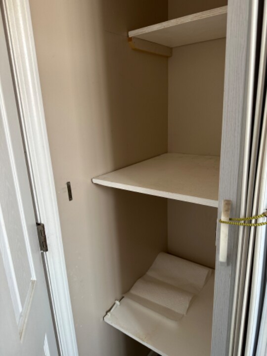 10 Gibbs St, Unit 11 in Mount Clemens, MI - Building Photo