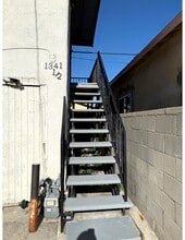 2-1342 E 59th St in Los Angeles, CA - Building Photo - Building Photo