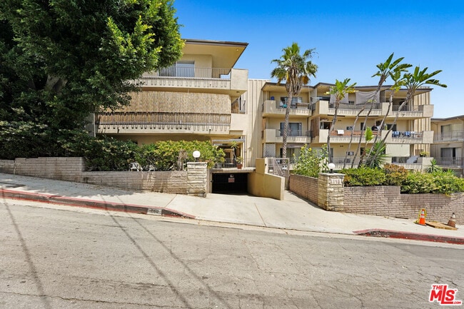 1134 N Clark St in West Hollywood, CA - Building Photo - Building Photo