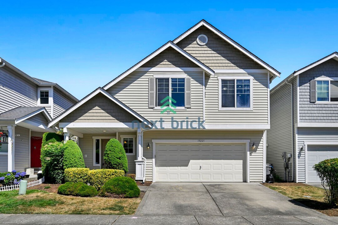 19221 25th Dr SE in Bothell, WA - Building Photo