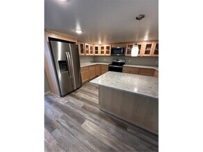 401 Main St N-Unit -Suite M in Austin, MN - Building Photo - Building Photo