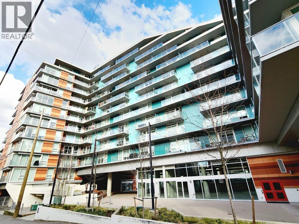 180 E 2nd Ave in Vancouver, BC - Building Photo