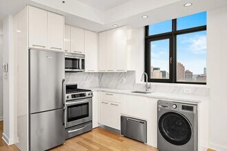 49 E 34th St in New York, NY - Building Photo - Building Photo