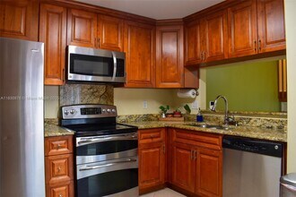 10998 Mainsail Dr in Hollywood, FL - Building Photo - Building Photo
