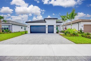 12260 Windamere Trl in Naples, FL - Building Photo
