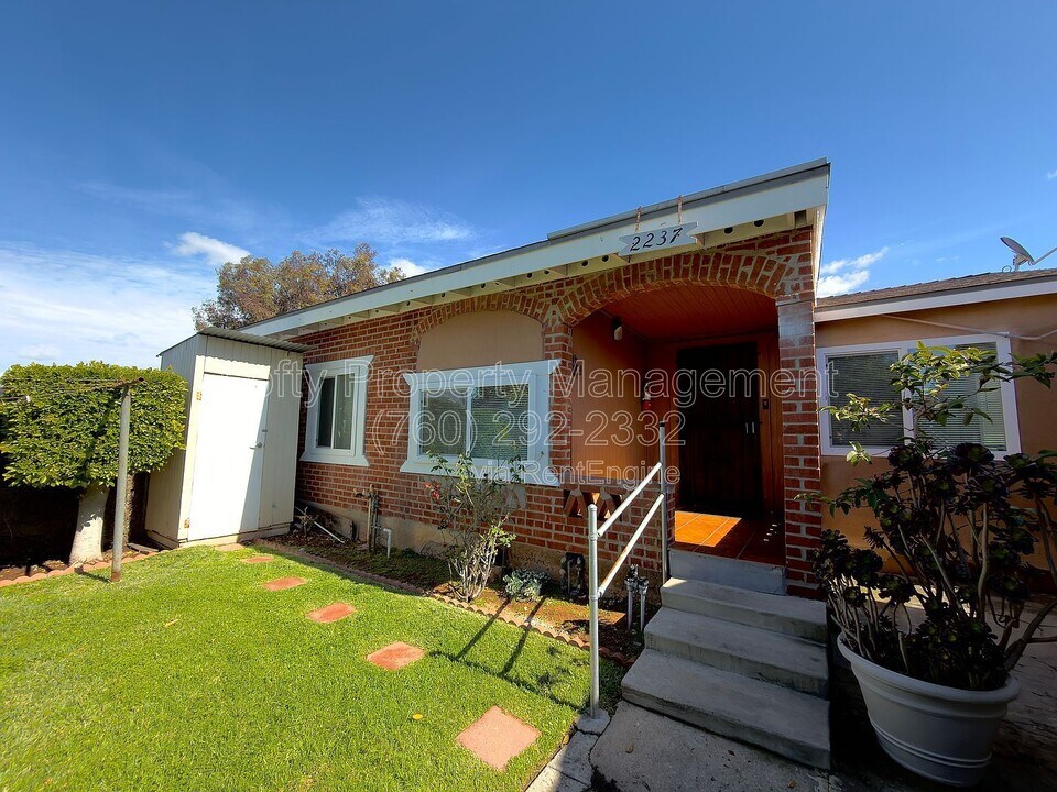 2237 Prospect St in National City, CA - Building Photo