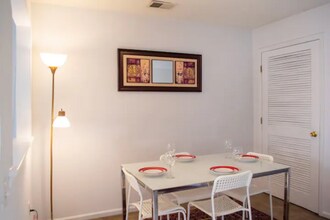 889 Green St in Woodbridge Township, NJ - Building Photo - Building Photo