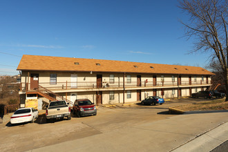 Highbury Heights in Fayetteville, AR - Building Photo - Building Photo