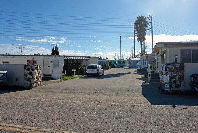 Glenview Mobile Home Park in Oxnard, CA - Building Photo - Building Photo