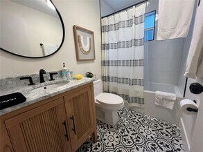 3102 SW 10th St in Miami, FL - Building Photo - Building Photo