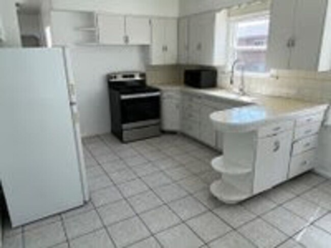 380 N 200 E in Provo, UT - Building Photo - Building Photo