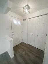 5053 Hamilton Dr in Aliquippa, PA - Foto de edificio - Building Photo