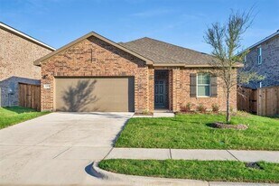1253 Herring Dr in Forney, TX - Building Photo